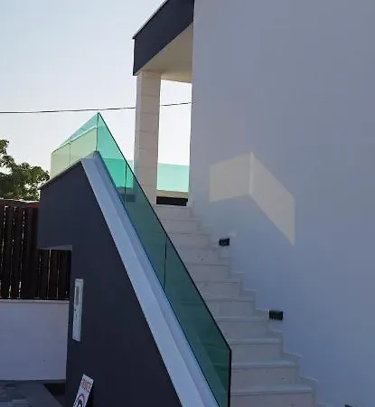 Sea La Vie House