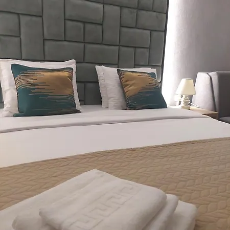 Sea La Vie Holiday House *
