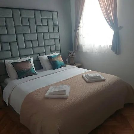 Sea La Vie Holiday House Guest house