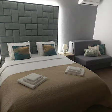 Sea La Vie Holiday House *