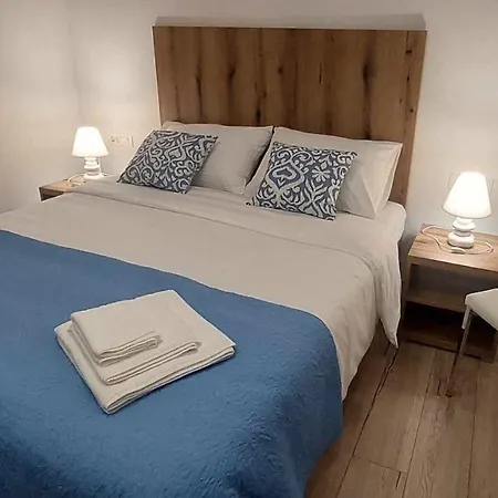 Sea La Vie Holiday House *
