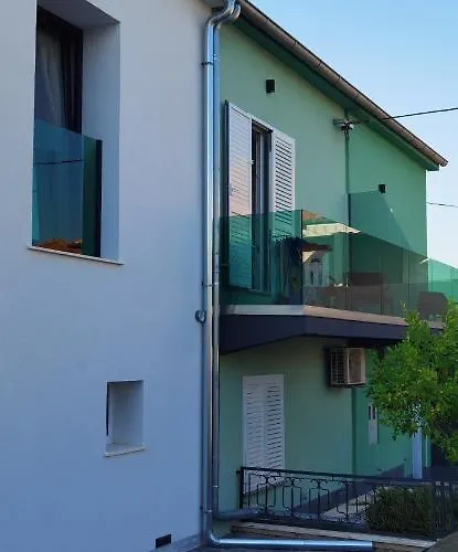 Sea La Vie House